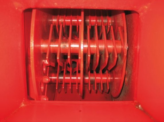 Broyeur Caravaggi Bio80H moteur Honda GX2000 Diamètre 7 cm