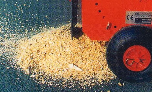 Broyeur CARAVAGGI BIO100 HONDA GX270 9cv D80mm