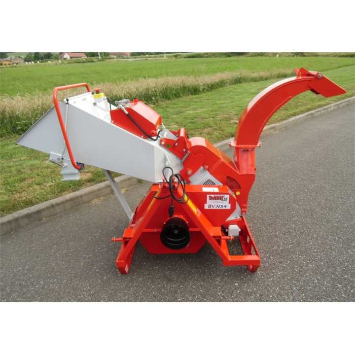 Broyeur vegetaux et branches bugnot 18cv KOHLER + traction + ameneur no stress