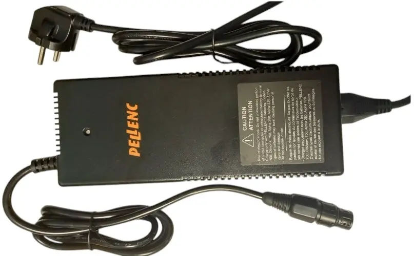 Chargeur 2.2A Pellenc, 56 57256, 5657256