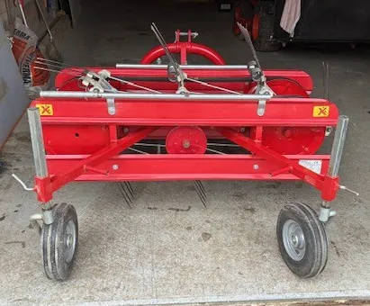 Rateau faneur T16 MOR 9x2 peignes avec râteau à andains 150cm